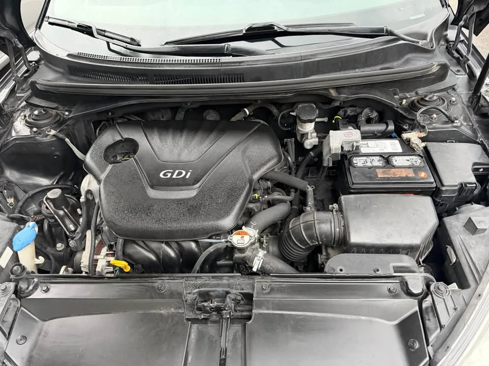 2015 Hyundai Veloster - Image 7 of 8