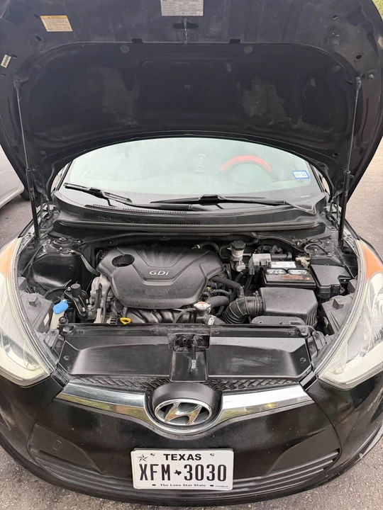 2015 Hyundai Veloster - Image 6 of 8