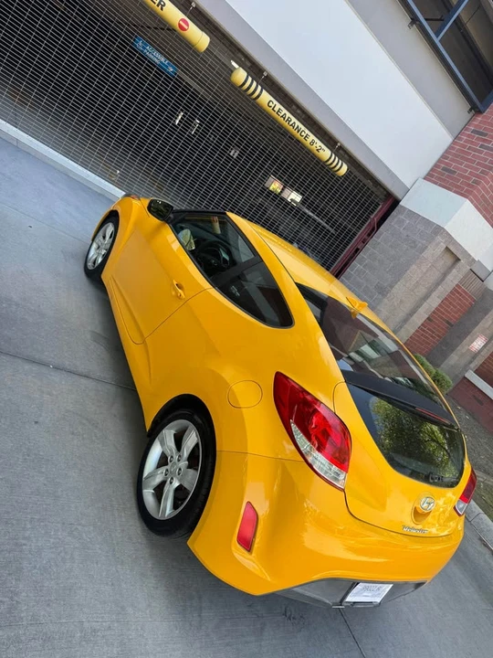 2015 Hyundai Veloster - Image 3 of 11