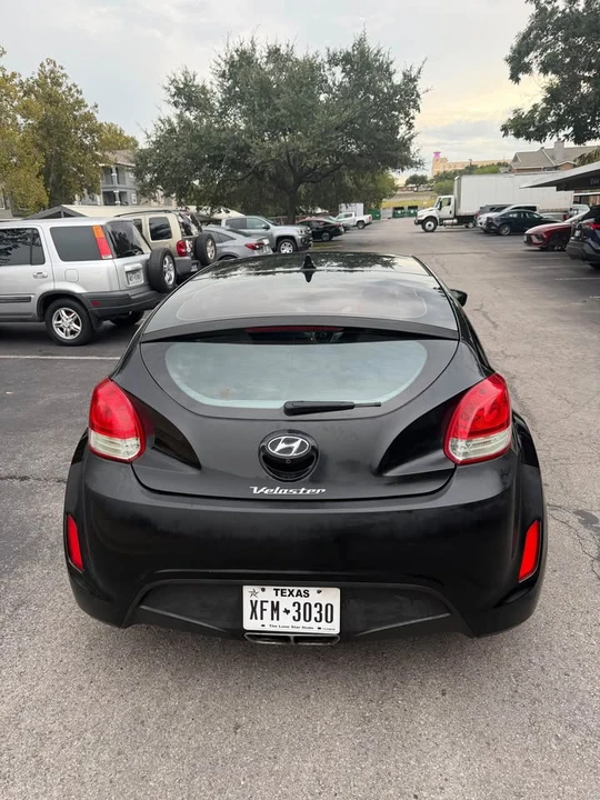2015 Hyundai Veloster - Image 5 of 8