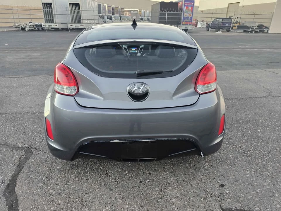 2015 Hyundai Veloster - Image 8 of 20