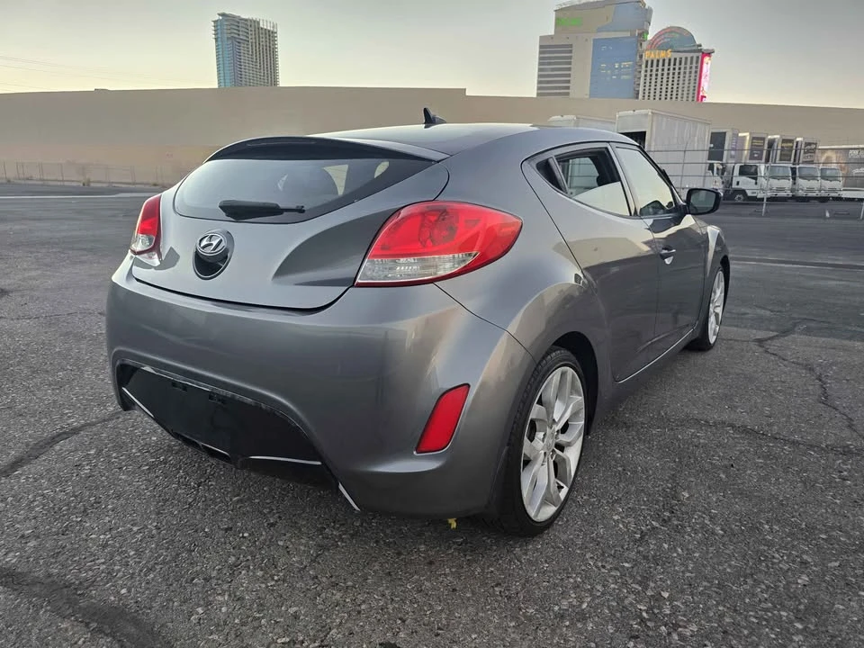 2015 Hyundai Veloster - Image 9 of 20