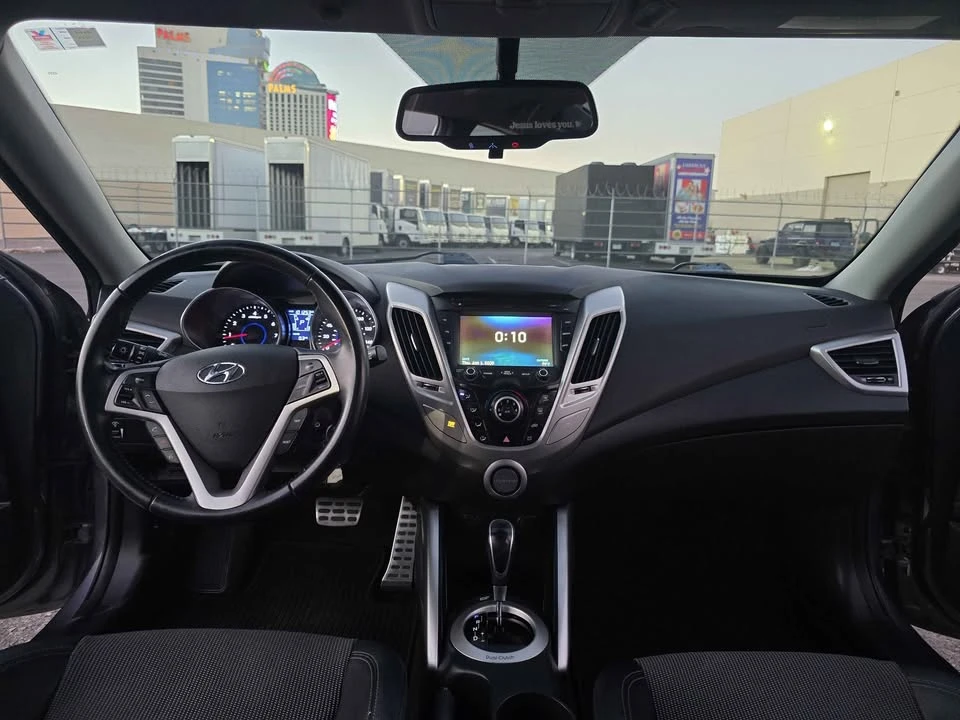 2015 Hyundai Veloster - Image 18 of 20