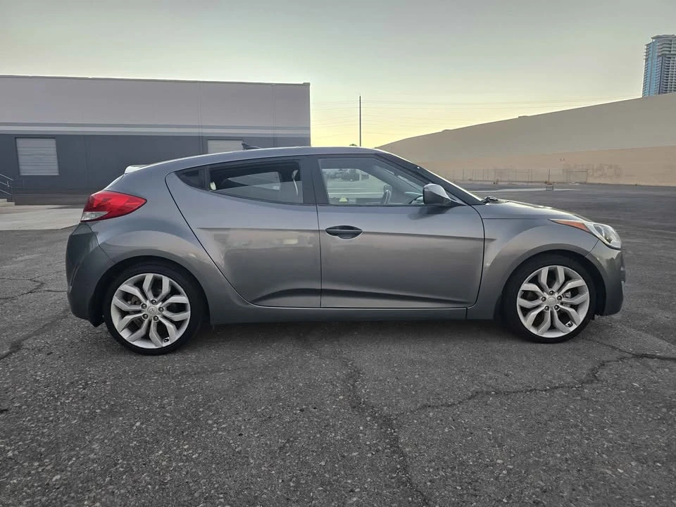 2015 Hyundai Veloster - Image 14 of 20