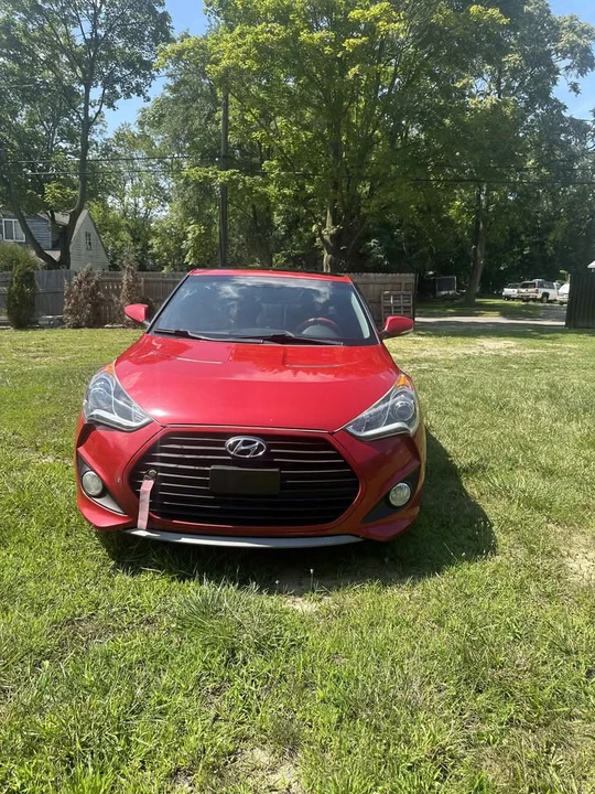 2015 Hyundai Veloster - Image 2 of 13