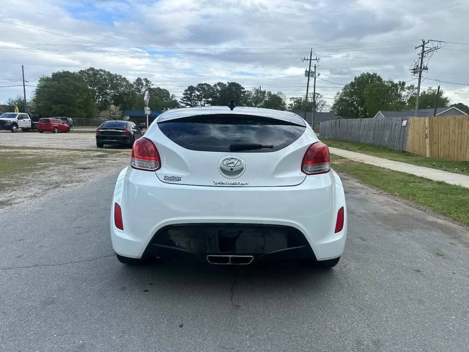 2015 Hyundai Veloster - Image 7 of 15