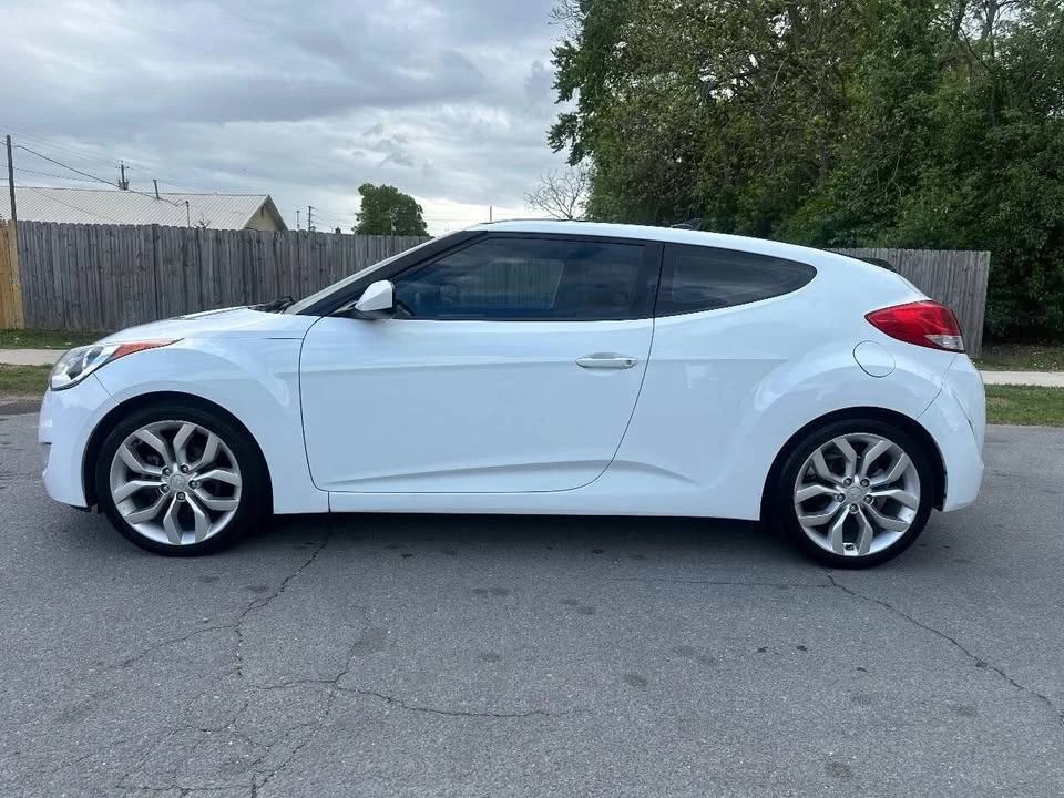 2015 Hyundai Veloster - Image 4 of 15
