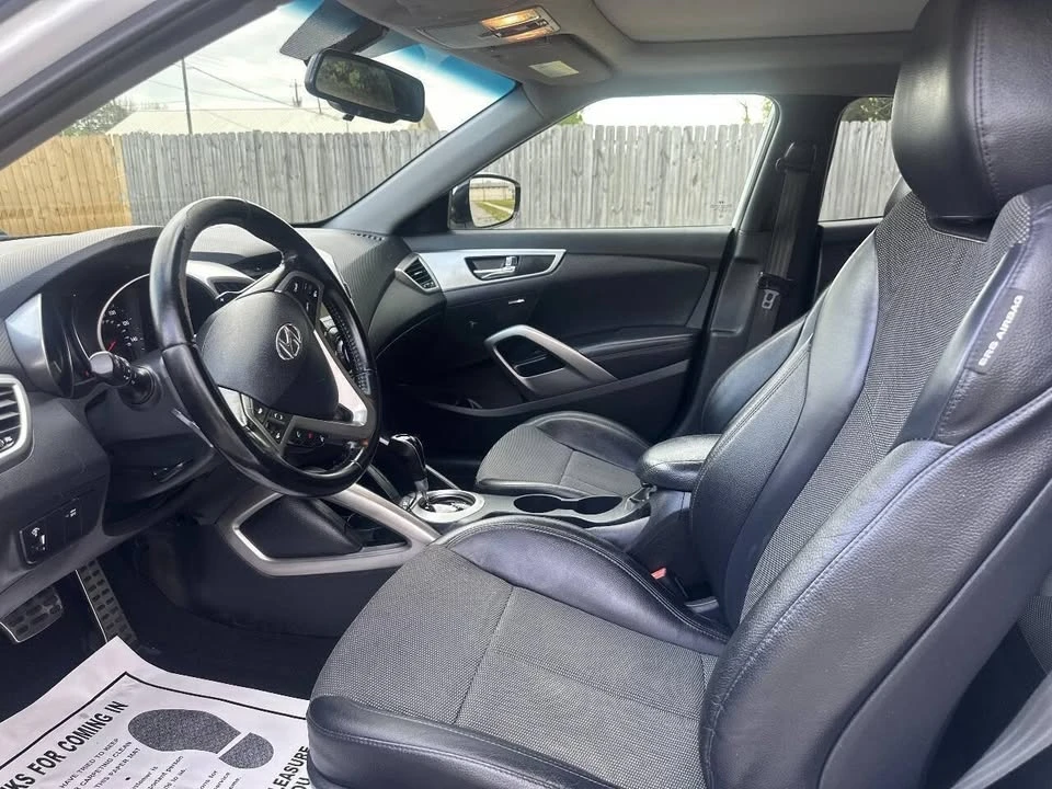 2015 Hyundai Veloster - Image 11 of 15