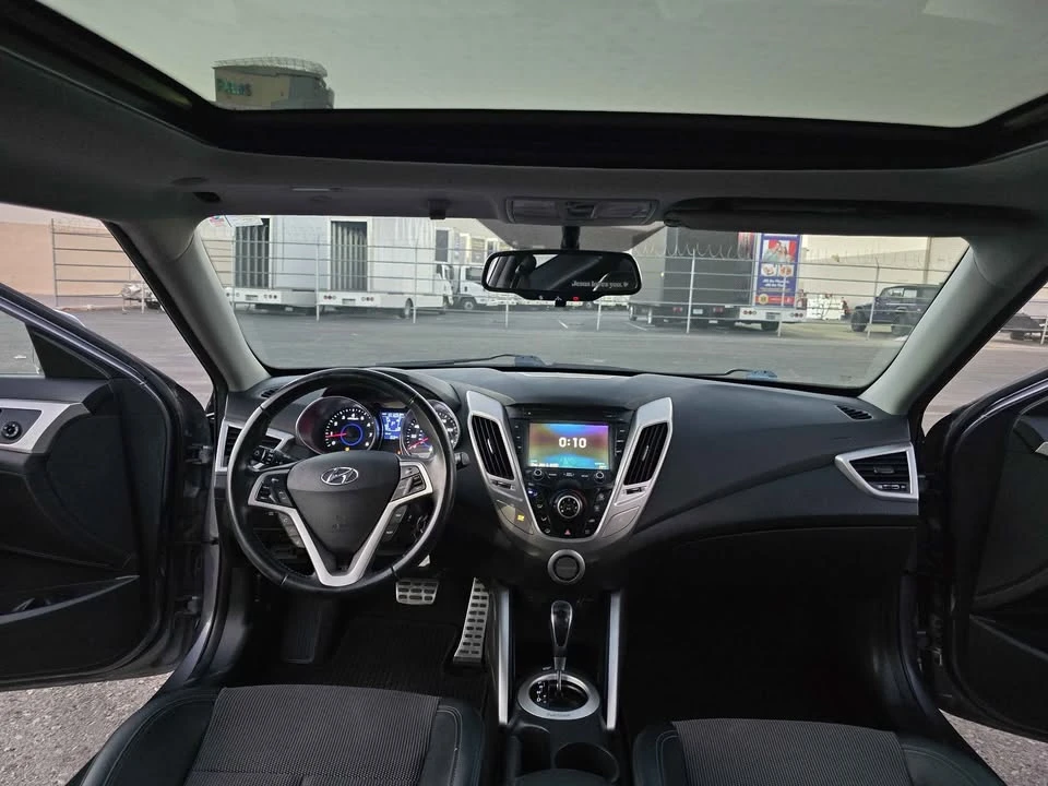 2015 Hyundai Veloster - Image 19 of 20