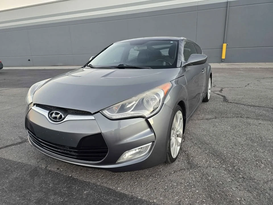 2015 Hyundai Veloster - Image 2 of 20