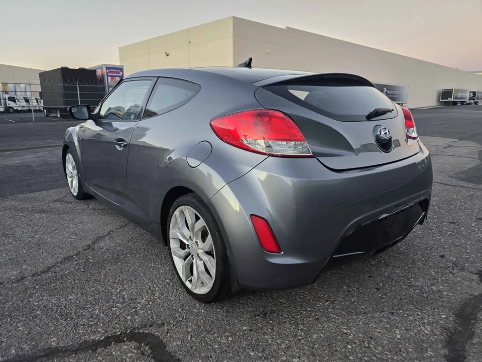 2015 Hyundai Veloster - Image 11 of 20