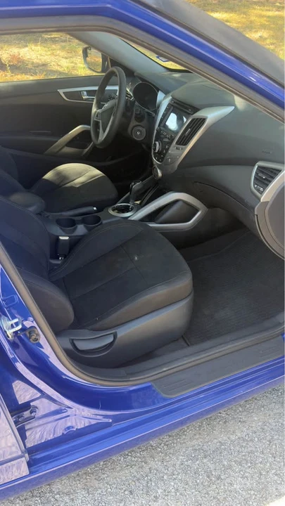 2015 Hyundai Veloster - Image 7 of 9