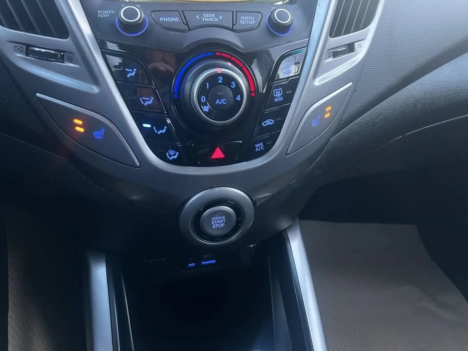 2015 Hyundai Veloster - Image 19 of 19