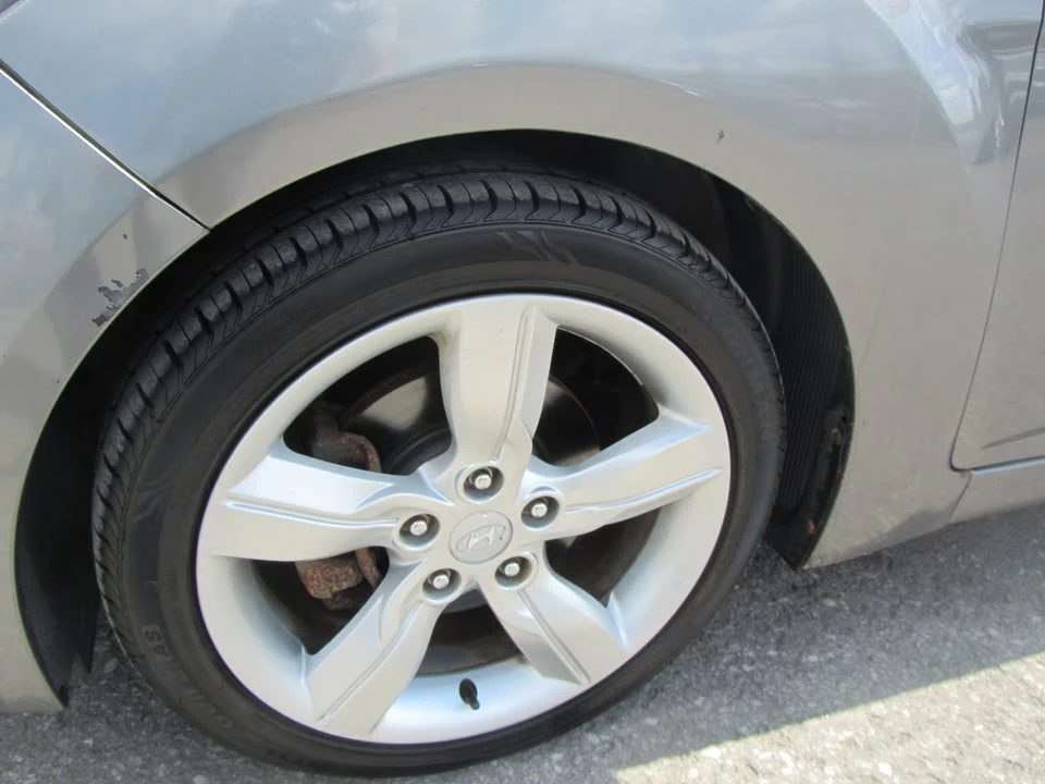2015 Hyundai Veloster - Image 17 of 19
