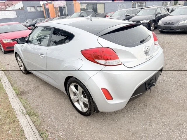 2015 Hyundai Veloster - Image 7 of 14