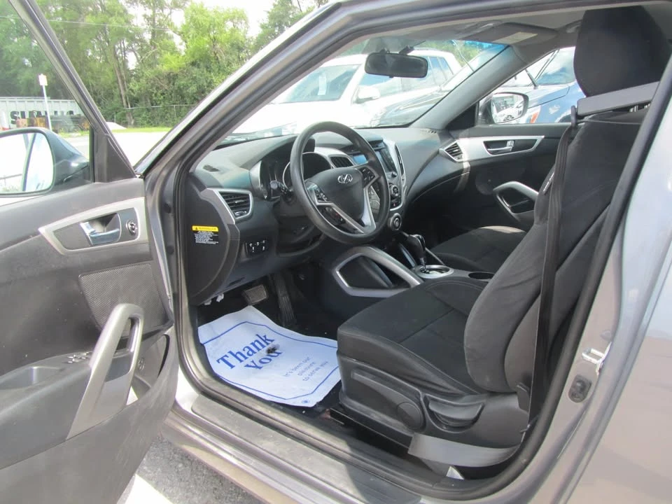 2015 Hyundai Veloster - Image 9 of 19