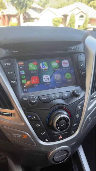 2015 Hyundai Veloster - Image 8 of 9