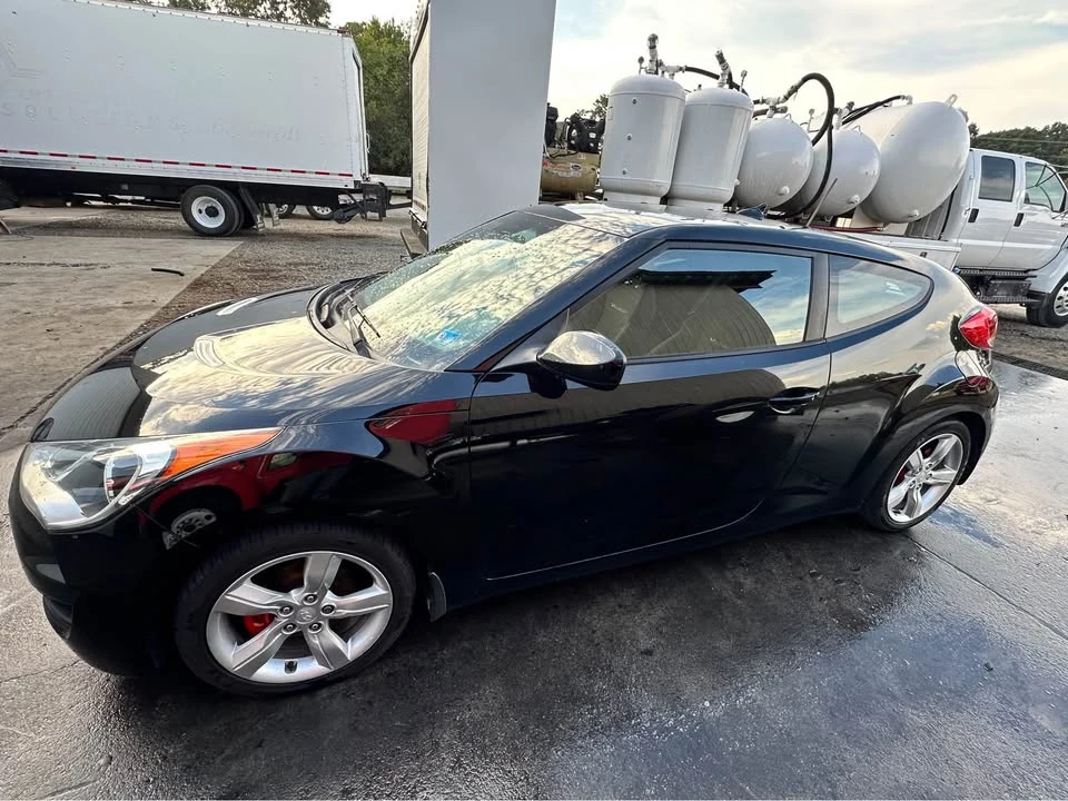 2015 Hyundai Veloster - Image 3 of 5