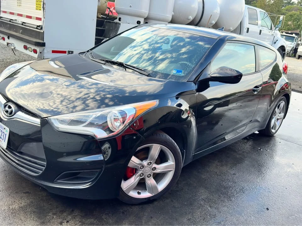 2015 Hyundai Veloster - Image 2 of 5