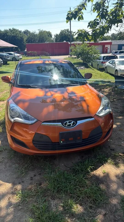 2015 Hyundai Veloster - Image 2 of 7