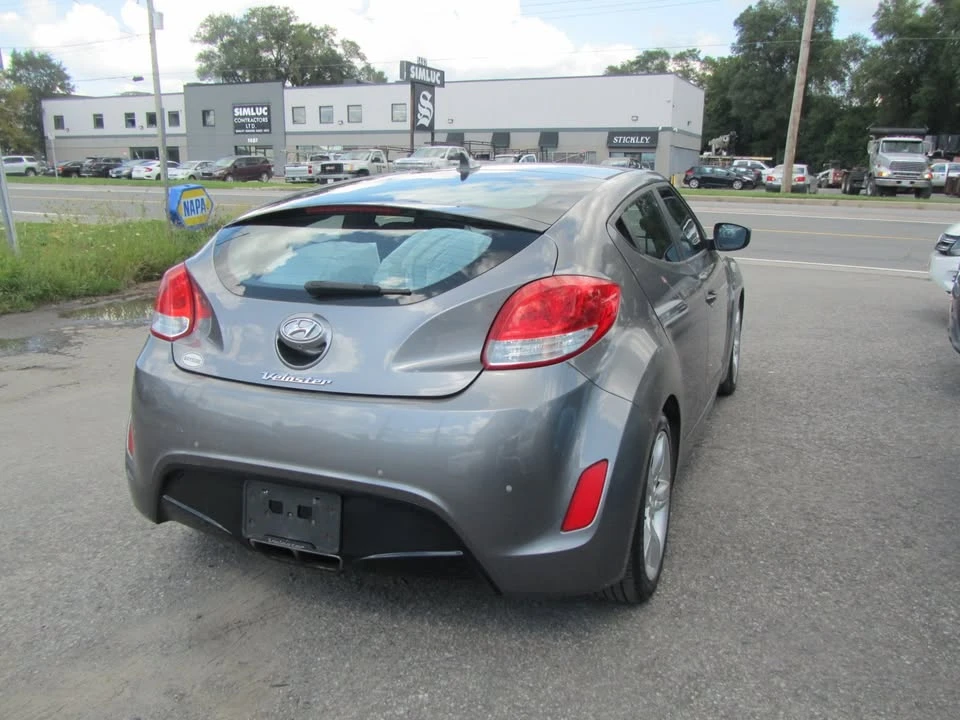2015 Hyundai Veloster - Image 4 of 19