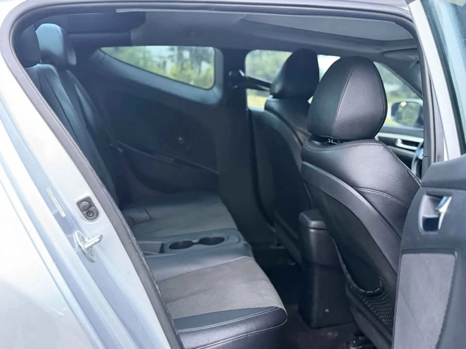 2015 Hyundai Veloster - Image 14 of 17