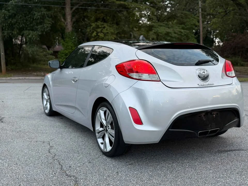 2015 Hyundai Veloster - Image 11 of 17