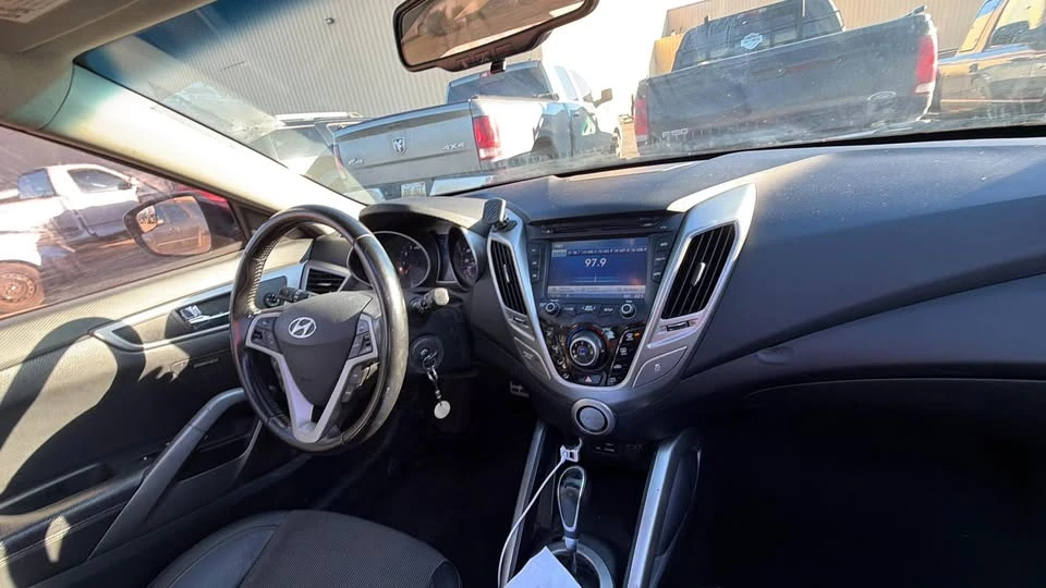 2015 Hyundai Veloster - Image 5 of 6