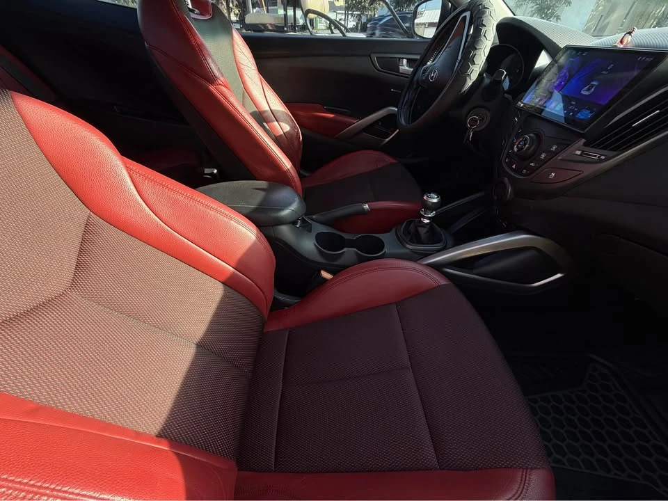 2015 Hyundai Veloster - Image 8 of 8