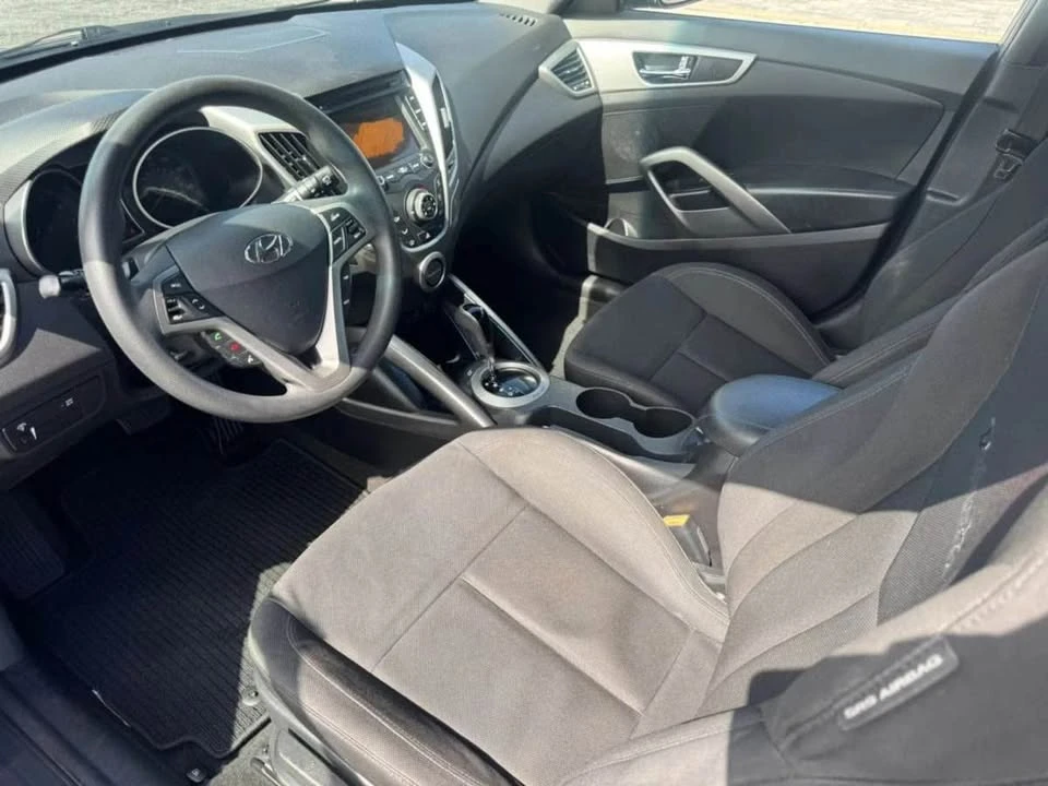 2015 Hyundai Veloster - Image 8 of 12