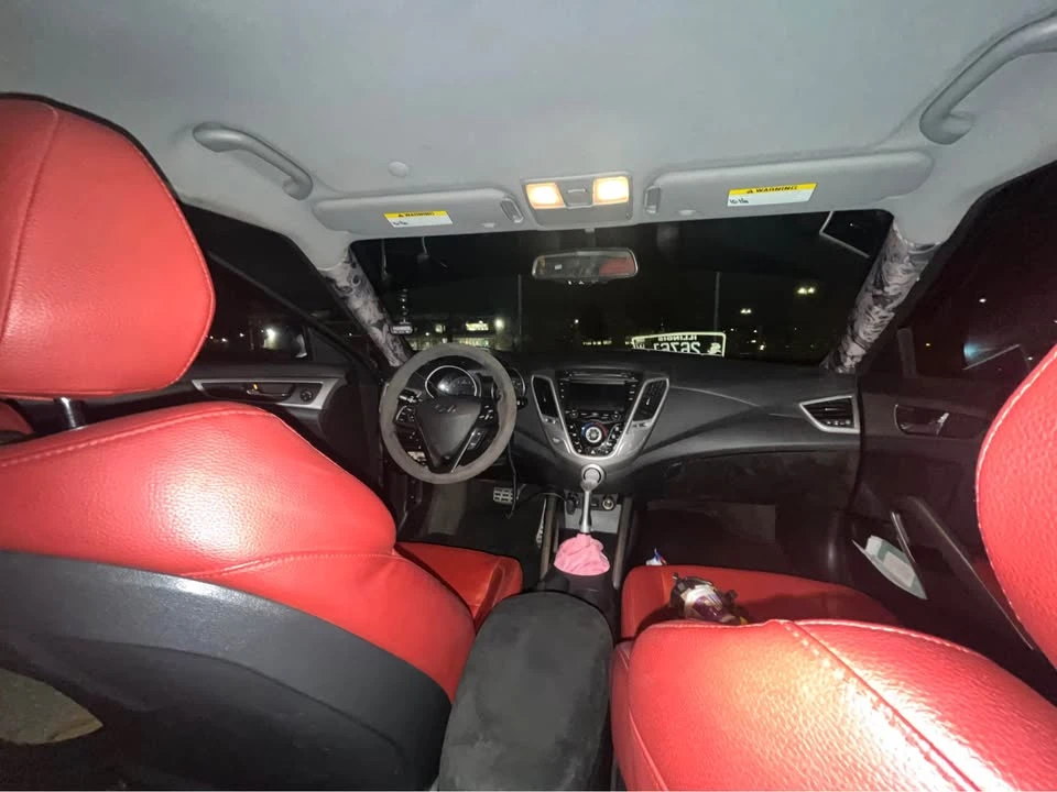 2015 Hyundai Veloster - Image 3 of 4