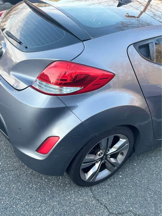 2015 Hyundai Veloster - Image 2 of 8