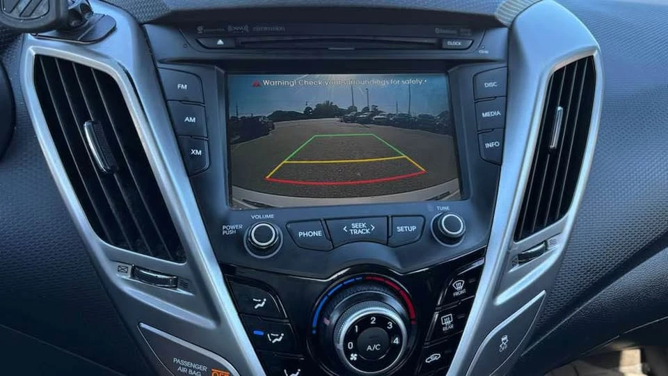 2015 Hyundai Veloster - Image 15 of 20