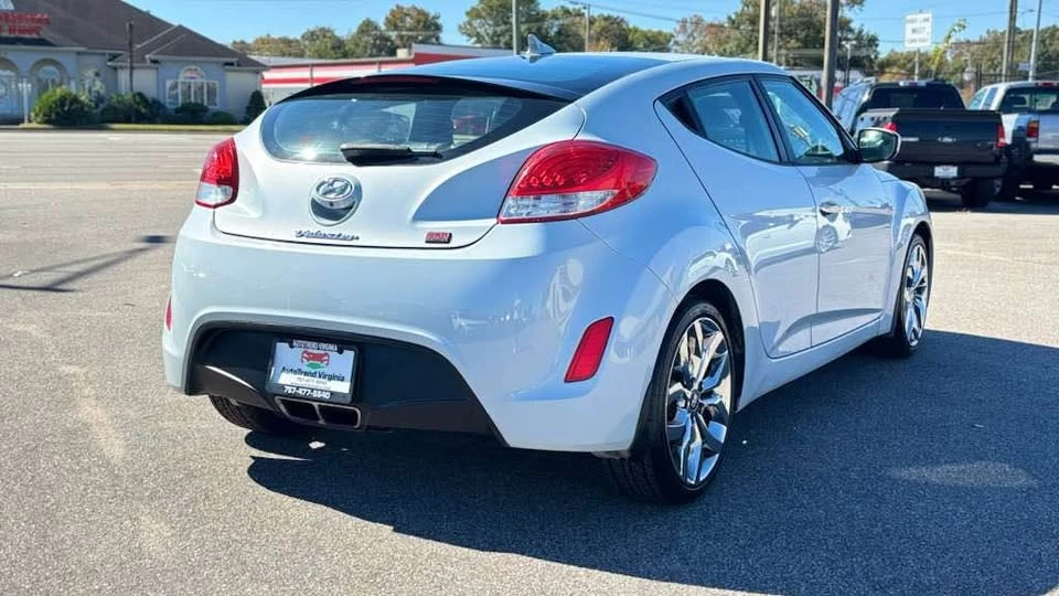 2015 Hyundai Veloster - Image 5 of 20