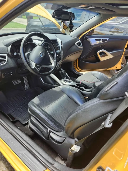 2015 Hyundai Veloster - Image 6 of 7