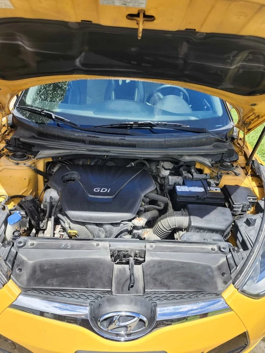2015 Hyundai Veloster - Image 5 of 7