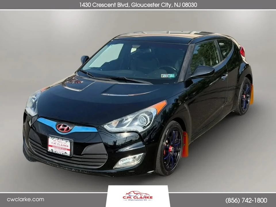 2015 Hyundai Veloster - Image 2 of 18