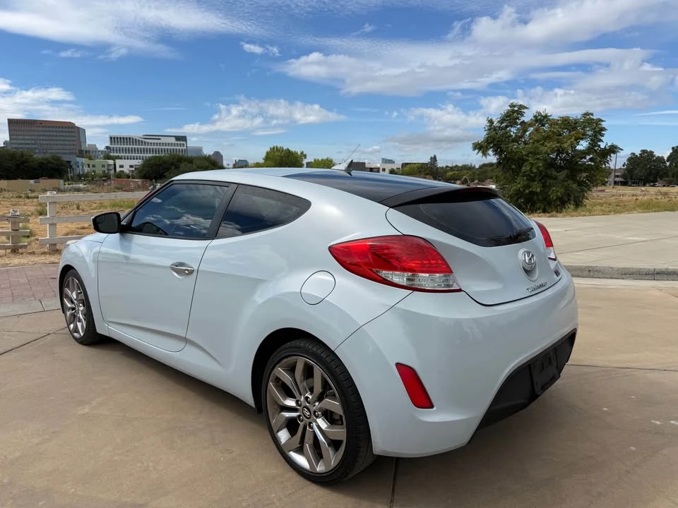 2015 Hyundai Veloster - Image 4 of 16