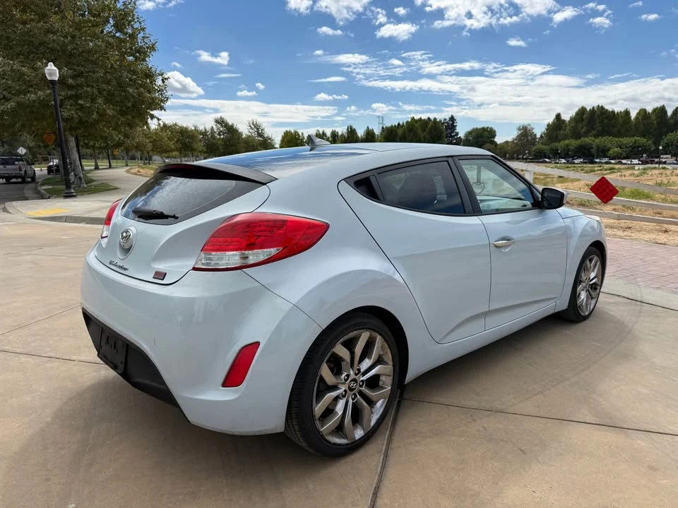 2015 Hyundai Veloster - Image 6 of 16