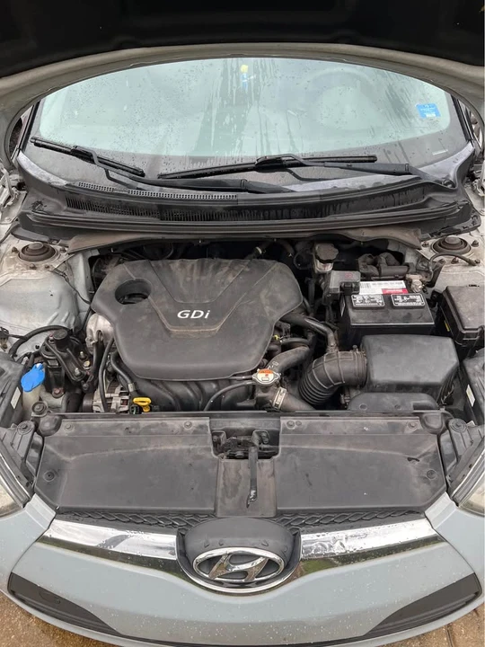 2015 Hyundai Veloster - Image 8 of 9