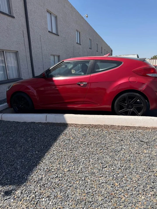 2015 Hyundai Veloster - Image 6 of 11