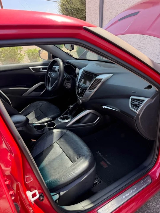 2015 Hyundai Veloster - Image 9 of 11