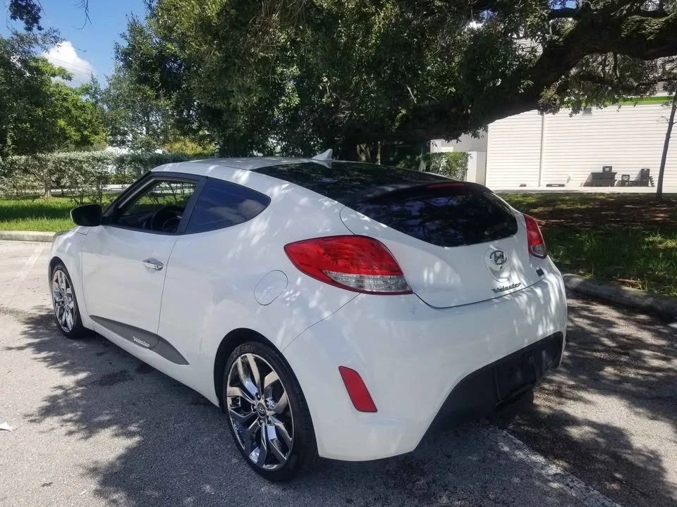 2015 Hyundai Veloster - Image 3 of 19