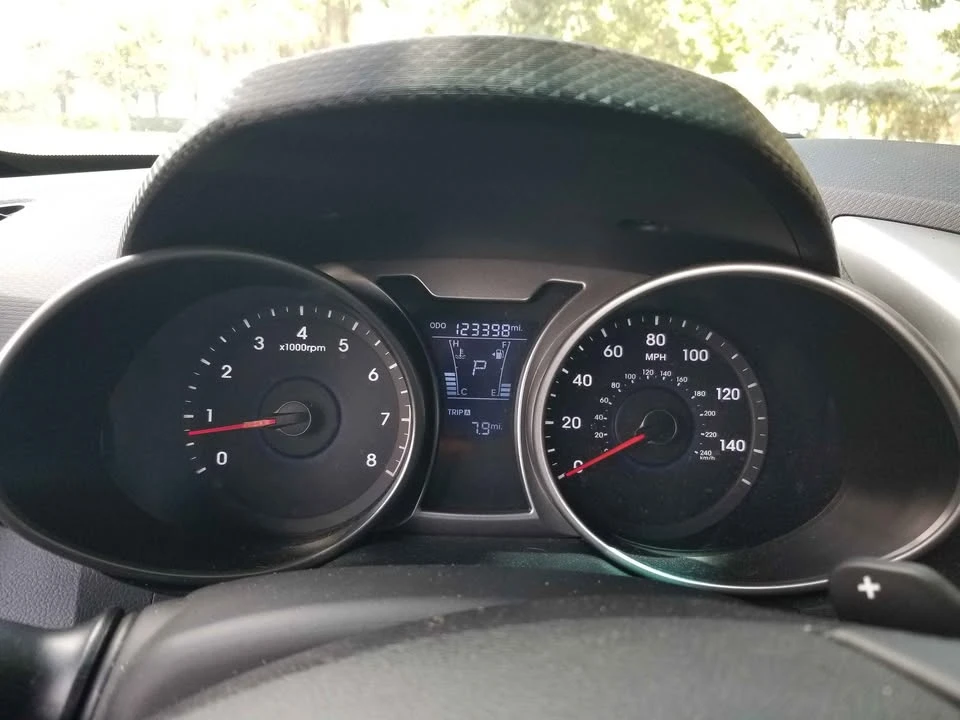 2015 Hyundai Veloster - Image 12 of 19