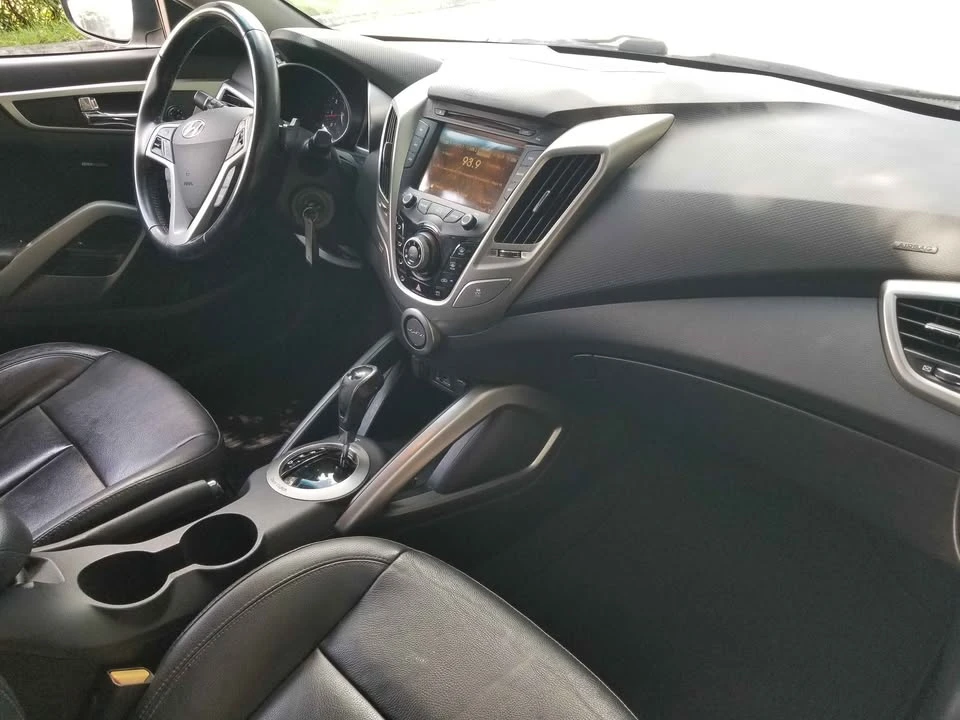 2015 Hyundai Veloster - Image 16 of 19