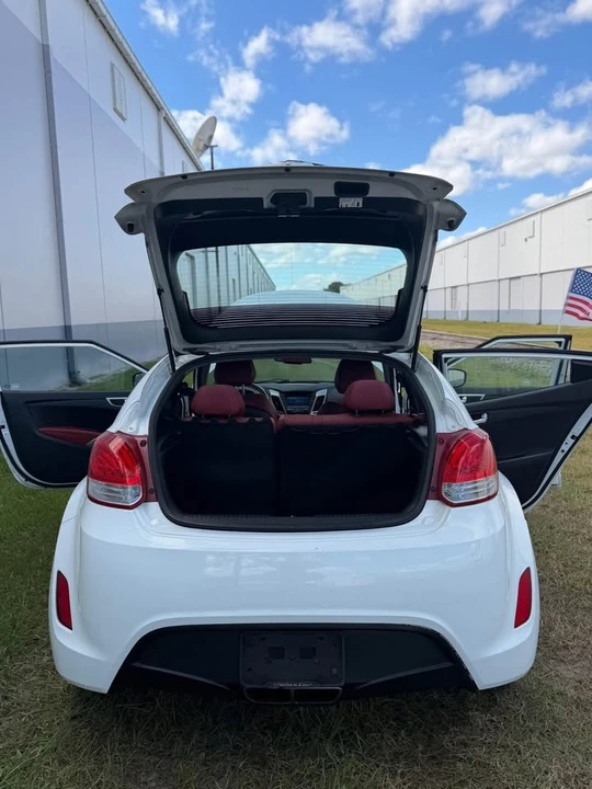 2015 Hyundai Veloster - Image 12 of 14