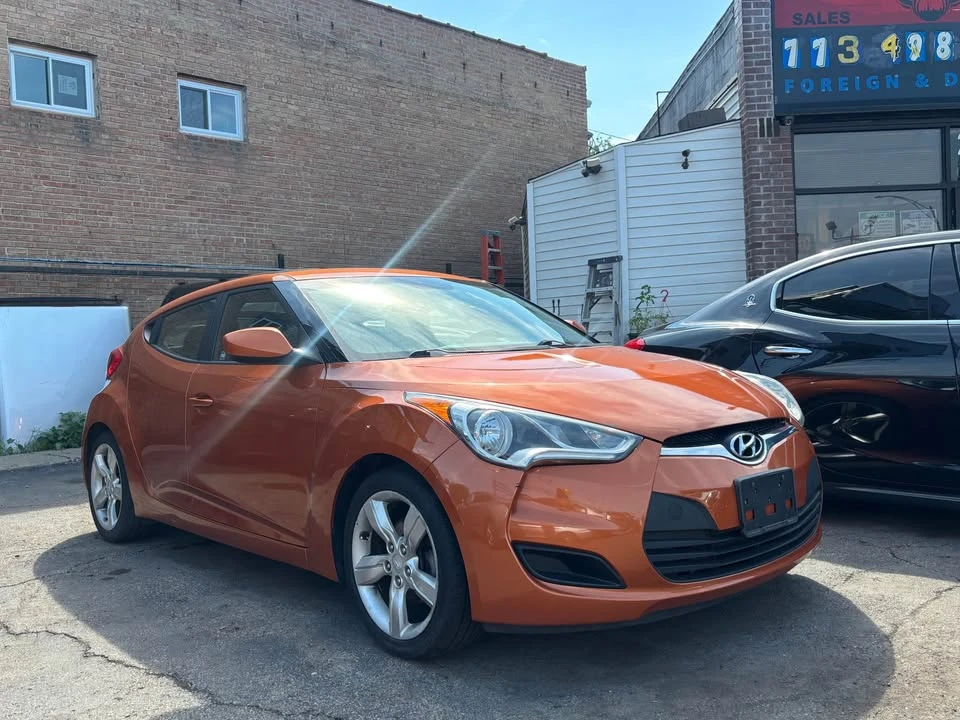 2015 Hyundai Veloster - Image 2 of 7