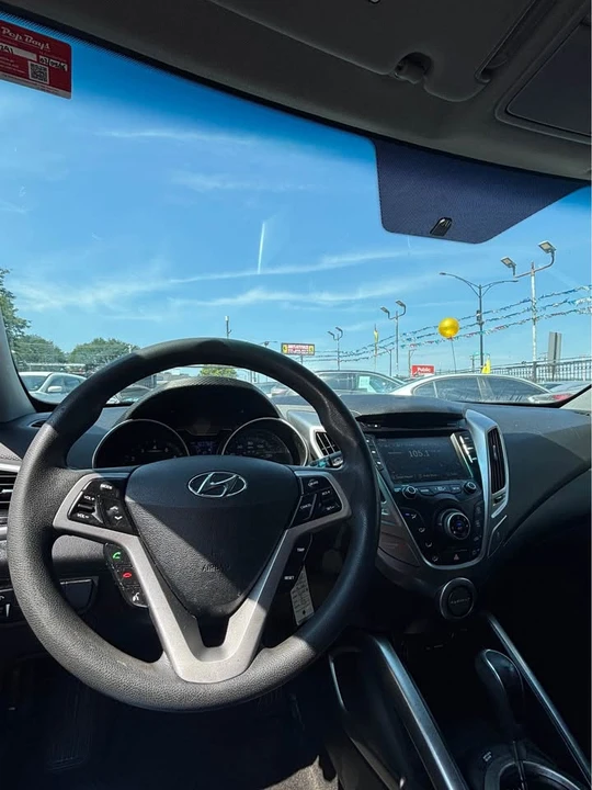 2015 Hyundai Veloster - Image 5 of 7