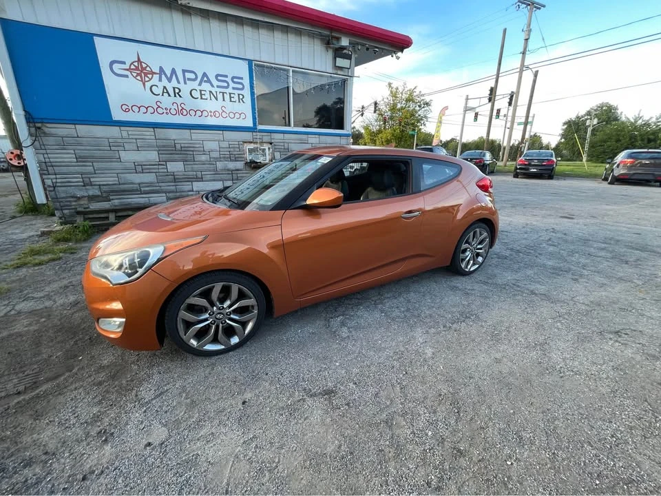 2015 Hyundai Veloster - Image 4 of 11