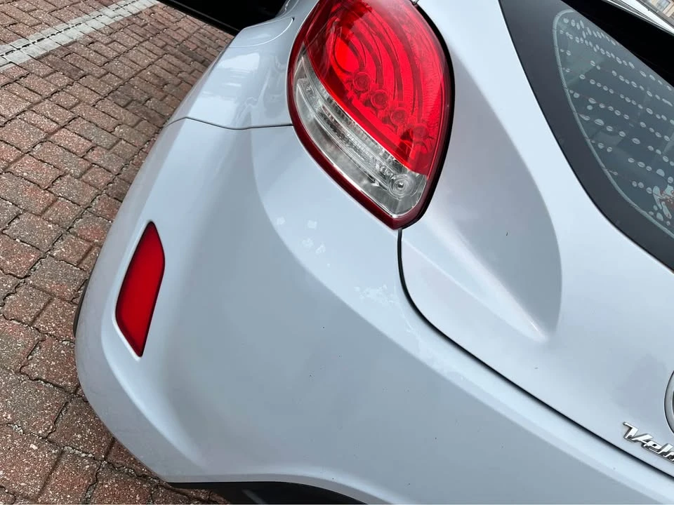2015 Hyundai Veloster - Image 9 of 19
